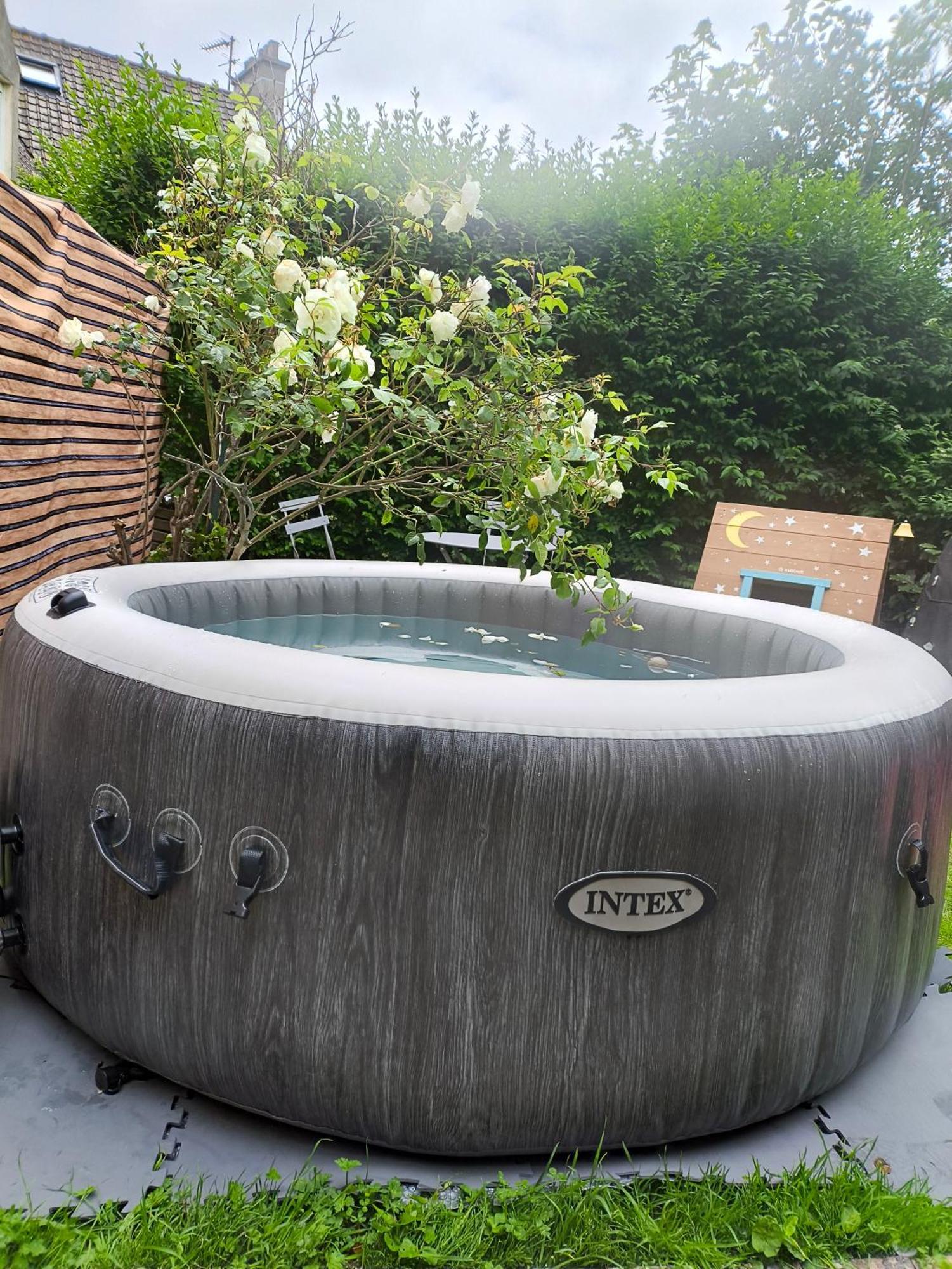 Spa , Jardin 250M2 Et Appartement Cosy De 60 M2 Au Centre Boulogne-sur-Mer Exterior photo